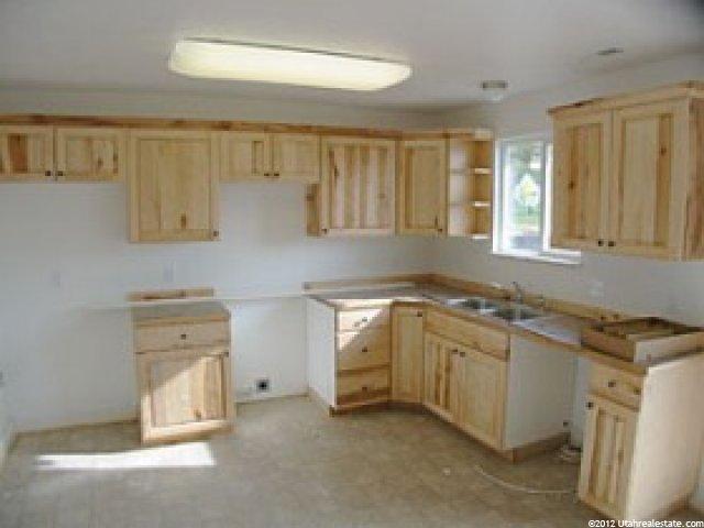 853 Quinn Ct, Ogden, UT 84404 — photo 4