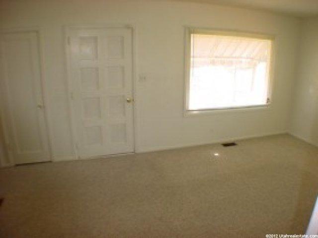 6103 Clear St, Murray, UT 84107 — photo 2