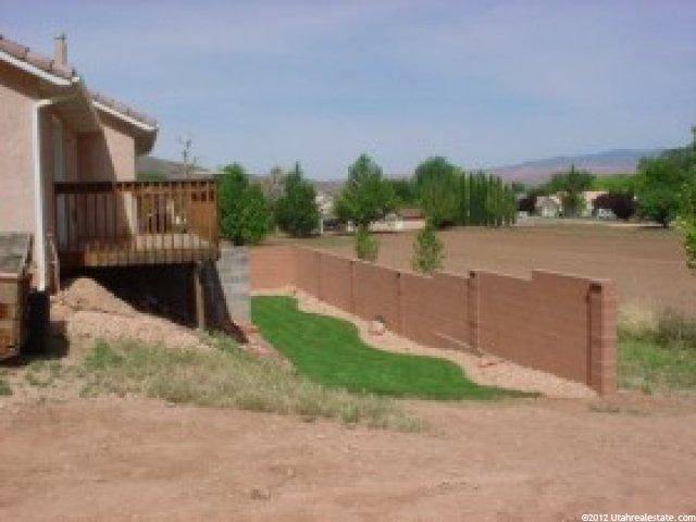 32 W 1000 S, Hurricane, UT 84737 — photo 2