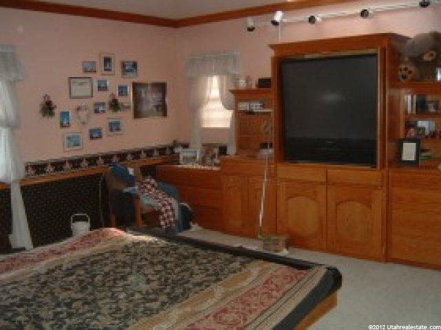 566 E 650 S, River Heights, UT 84321 — photo 6