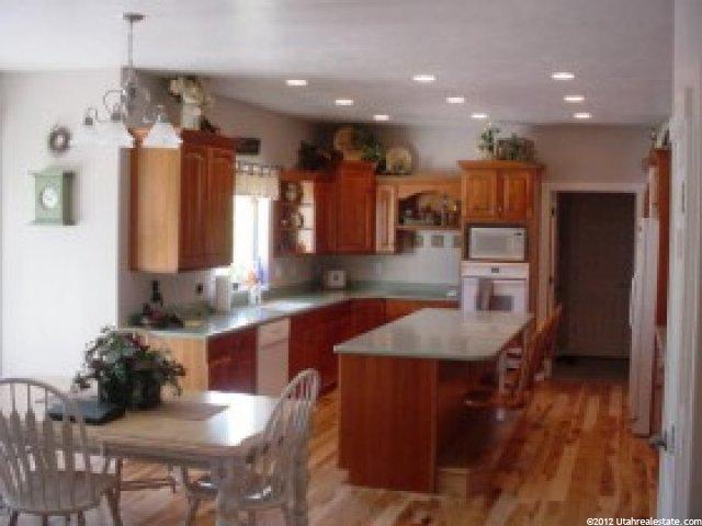 729 Robin St, Smithfield, UT 84335 — photo 2