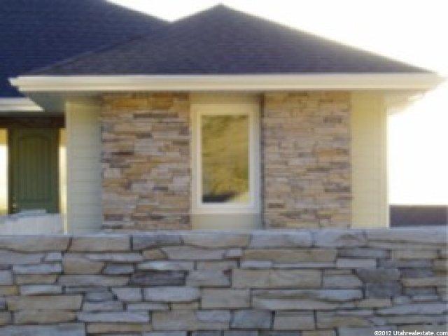 45 N Sherwood Dr E, Providence, UT 84332 — photo 2