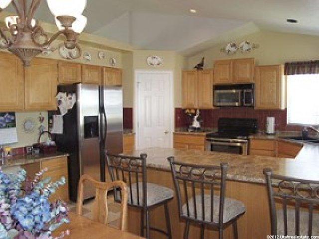 10802 Meadow River Dr, Sandy, UT 84070 — photo 3