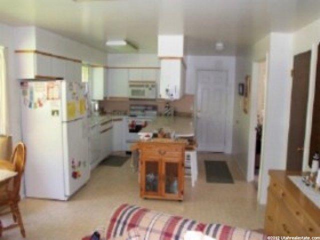 1354 N 400 E, Centerville, UT 84014 — photo 5