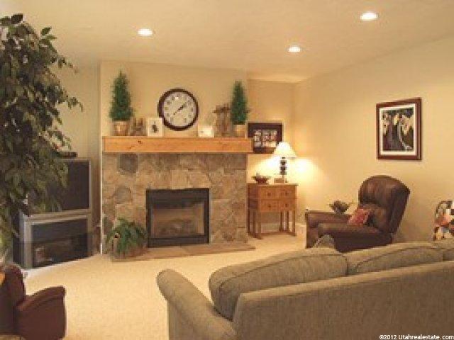 9521 Candle Tree Ln, Sandy, UT 84092 — photo 6
