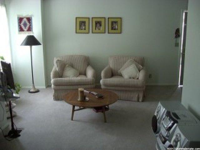 553 E Cobblestone Dr, Midvale, UT 84047 — photo 2