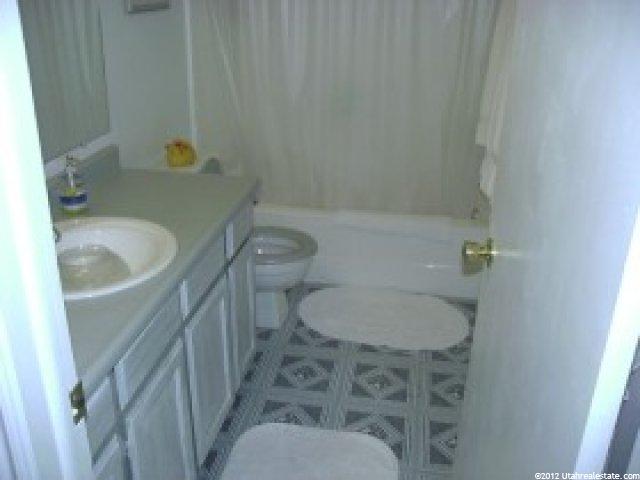 553 E Cobblestone Dr, Midvale, UT 84047 — photo 6