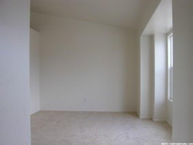 731 N 1725 W, Clinton, UT 84015 — photo 2