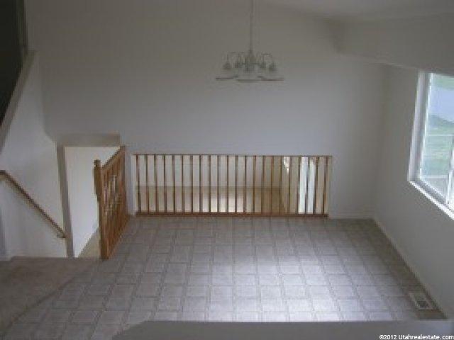 731 N 1725 W, Clinton, UT 84015 — photo 4