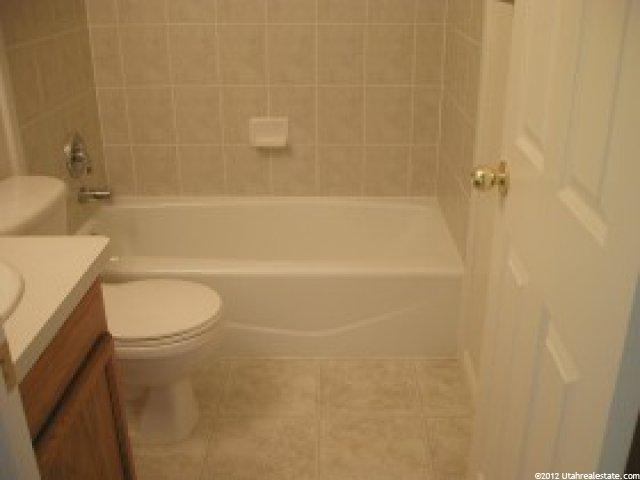 731 N 1725 W, Clinton, UT 84015 — photo 6