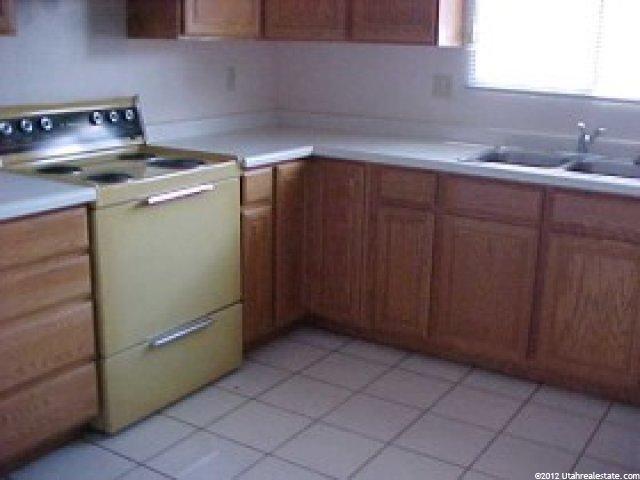 88 W 50 S #U-2, Centerville, UT 84014 — photo 4