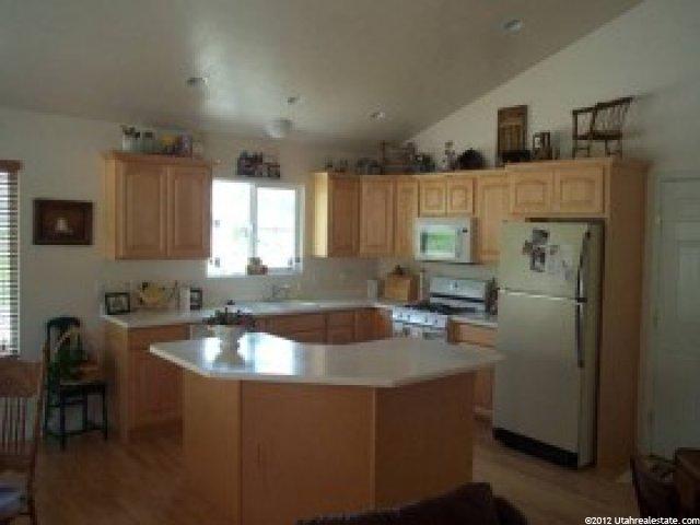 384 W 3950 N, Pleasant View, UT 84414 — photo 7