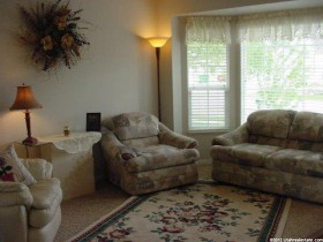 5527 S 3375 W, Roy, UT 84067 — photo 2