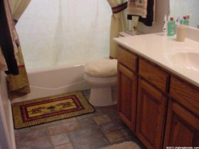 5527 S 3375 W, Roy, UT 84067 — photo 6