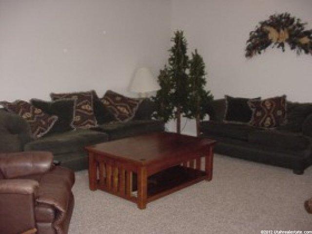 5527 S 3375 W, Roy, UT 84067 — photo 7