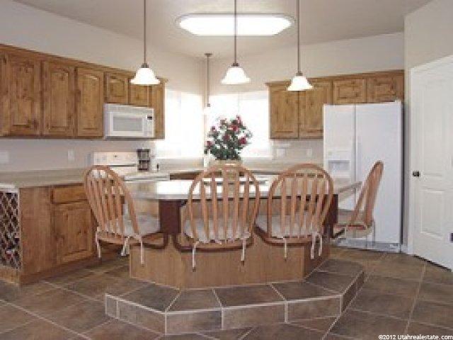 1203 Saddle Bluff Dr, Murray, UT 84123 — photo 4