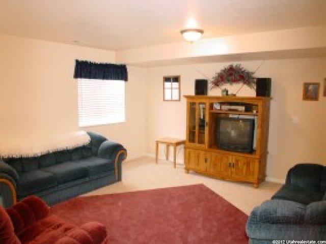 1177 W 2350 N, Clinton, UT 84015 — photo 2
