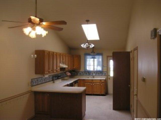552 W 2900 S #3, Bountiful, UT 84010 — photo 2