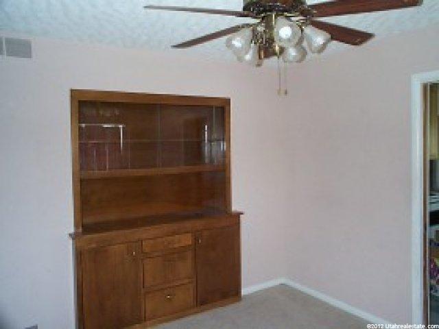 305 W Elberta Dr, Pleasant View, UT 84414 — photo 3