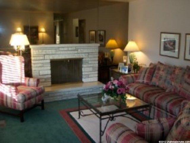 208 E 700 N, Centerville, UT 84014 — photo 2