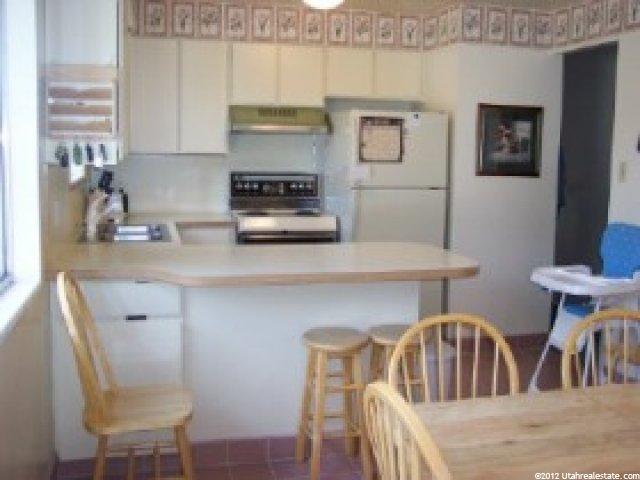 208 E 700 N, Centerville, UT 84014 — photo 3