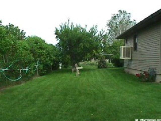 359 S Cooley St, Grantsville, UT 84029 — photo 2