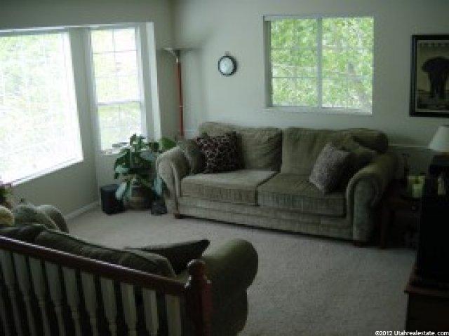 571 E Center St, Providence, UT 84332 — photo 4