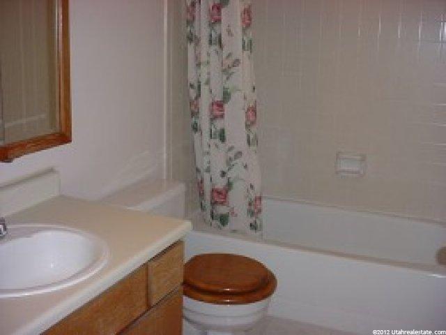 3079 Stratton Dr, Holladay, UT 84117 — photo 8
