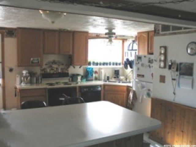 491 Marva St, Layton, UT 84041 — photo 2