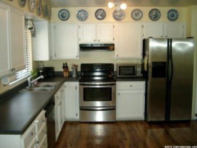 999 Valley View Dr, Fruit Heights, UT 84037 — photo 2