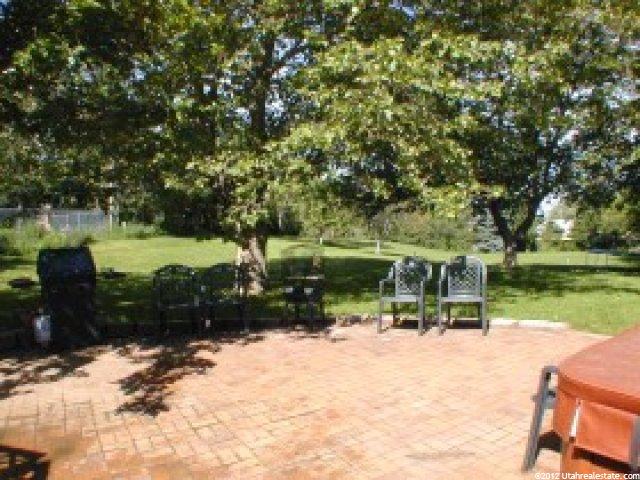 1048 Woodmoor Dr, Bountiful, UT 84010 — photo 2