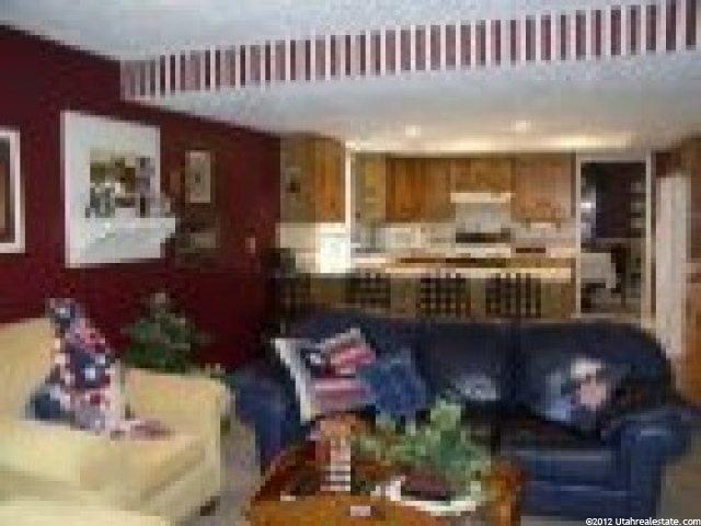 347 W Willow Wood Cir, Centerville, UT 84014 — photo 4