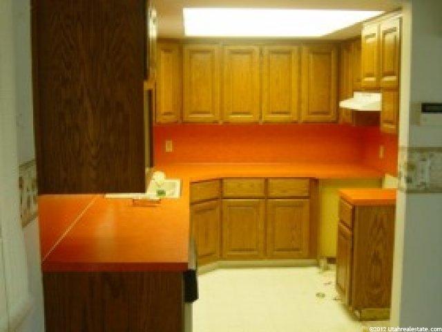 684 Ann St, Clearfield, UT 84015 — photo 2