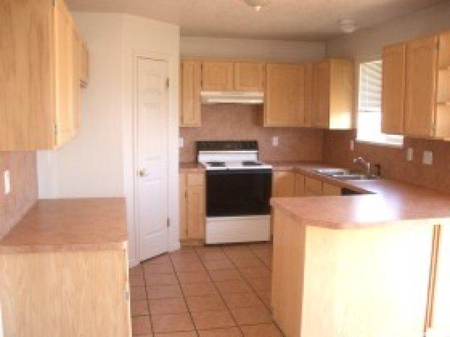 3881 W 4750 S, Roy, UT 84067 — photo 3