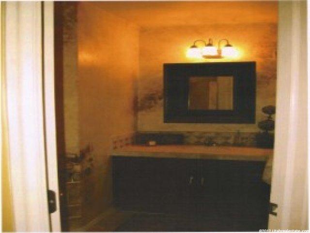 3702 S 400 E, Bountiful, UT 84010 — photo 4