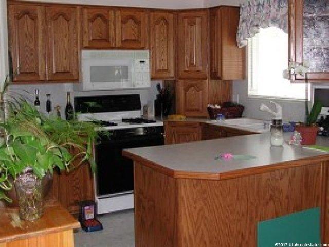 5326 S 3400 W, Roy, UT 84067 — photo 2