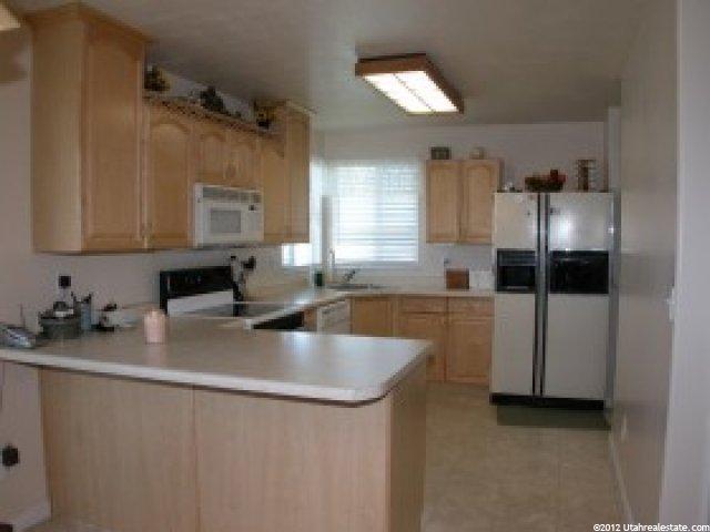 1319 S Bridgeview Dr, Layton, UT 84041 — photo 3