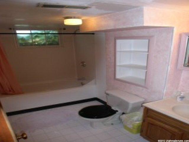 5316 S 2500 W, Roy, UT 84067 — photo 8