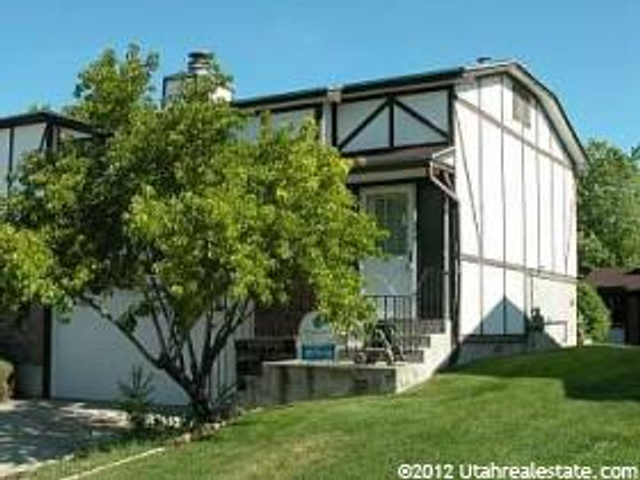 1172 Middlesex Rd, Taylorsville, UT 84123
