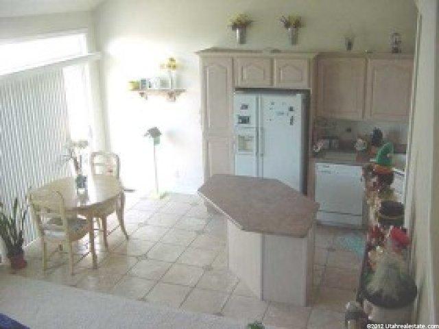 11 E 2200 S, Bountiful, UT 84010 — photo 3