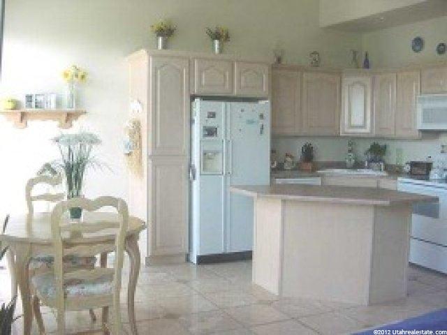 11 E 2200 S, Bountiful, UT 84010 — photo 4