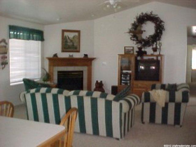1387 N 1800 W, Clinton, UT 84015 — photo 2