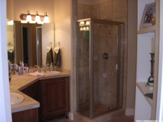 467 N Peacefield Dr, Layton, UT 84040 — photo 5