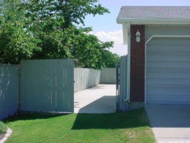10160 Flanders Rd, Sandy, UT 84092 — photo 3
