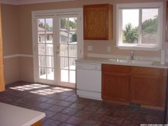 10160 Flanders Rd, Sandy, UT 84092 — photo 6