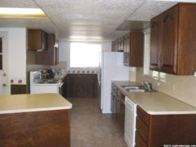 451 N 250 E, Kaysville, UT 84037 — photo 2