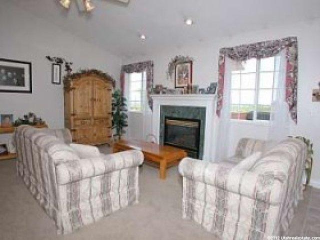 573 E 2050 N, North Logan, UT 84341 — photo 2