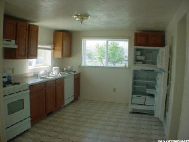 109 E 300 N, Moroni, UT 84646 — photo 5