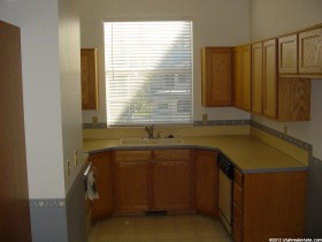 575 S 850 E, Layton, UT 84041 — photo 2