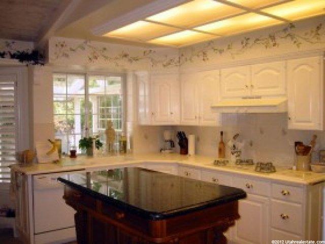 1383 E Heatherton Cir, Murray, UT 84121 — photo 2